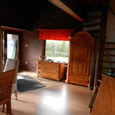 Eifelcottage Eichhornchen Nyaraló Ulmen
