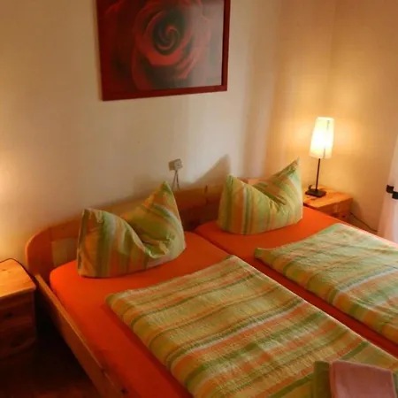 Nyaraló Eifelcottage Eichhornchen Ulmen